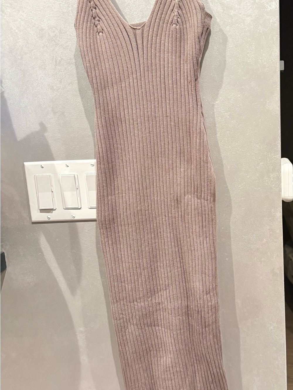 SHEIN Mauve Ribbed Sleeveless V‑Neck Midi Dress